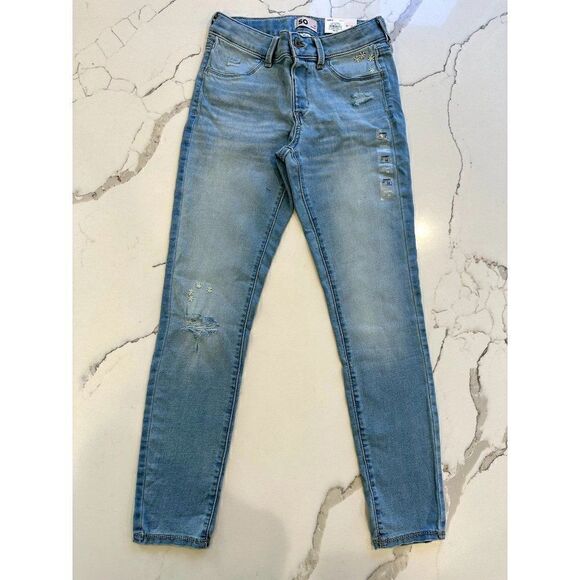 SO NWT Mid Rise Jegging with Daisy Embroidery Size 14 - Picture 1 of 6